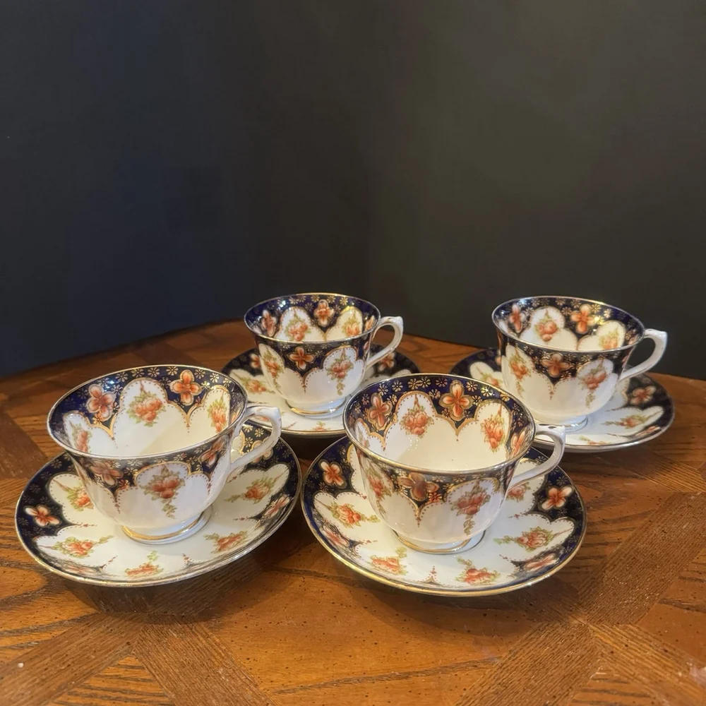 Set Of 8 Vtg Royal Albert Crown China Imari Style 4692 Cobalt Blue Cup & Saucer